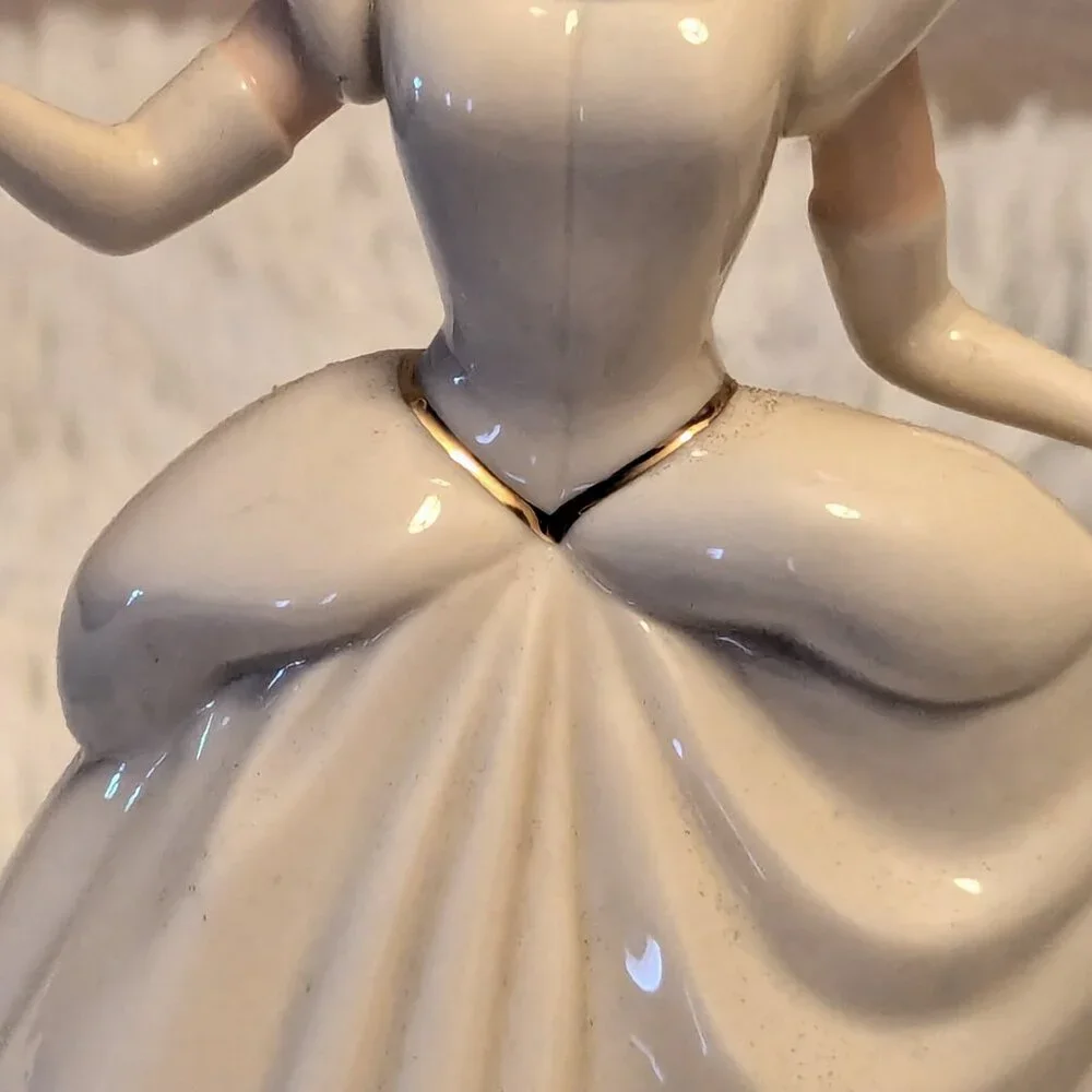 Disney Showcase Collection Cinderella Lenox Classics New in Box COA